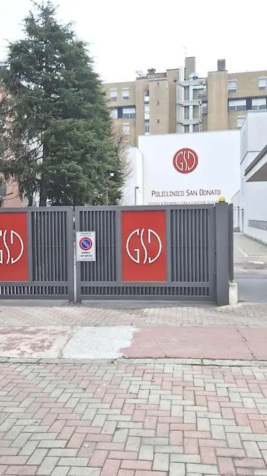 Policlinico San Donatom3 Suite Duomo 30Minuti San Donato Milanese 0*,  Italia